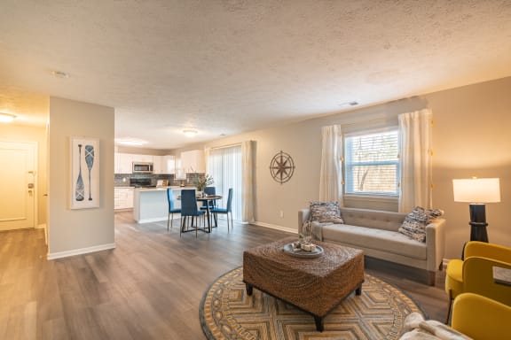 Spinnaker Court Apartments in Indianapolis IN